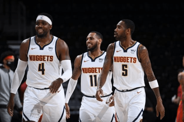 三后卫变阵 三后卫变阵